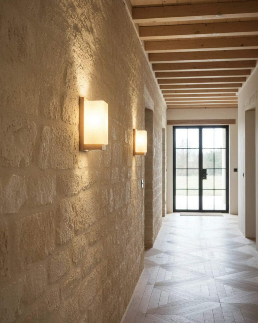 Epiv Wall Light – natural wood – Lumsky