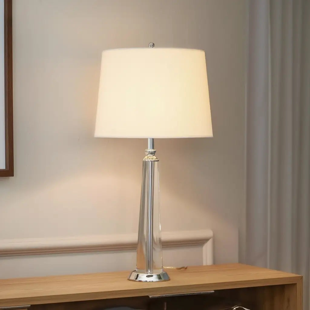 LumineuxCristal | Élégante Lampe de Table Moderne en Métal et Cristal Lumsky