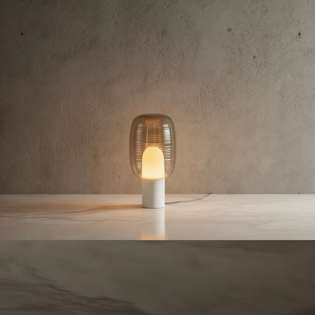 VerreLu | Élégante Lampe de Table Moderne en Verre et Métal Lumsky