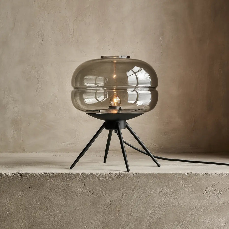 Lampe de table Calyx – verre fumé et trépied métal – Lumsky