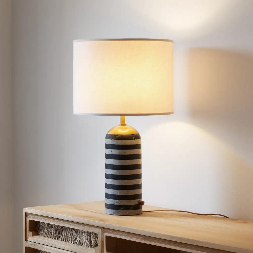 MarbleGlow | Élégante Lampe de Table en Marbre Moderne et Chic Lumsky