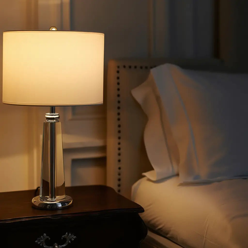 CristalLamp | Élégante Lampe de Table Moderne en Métal et Cristal Lumsky