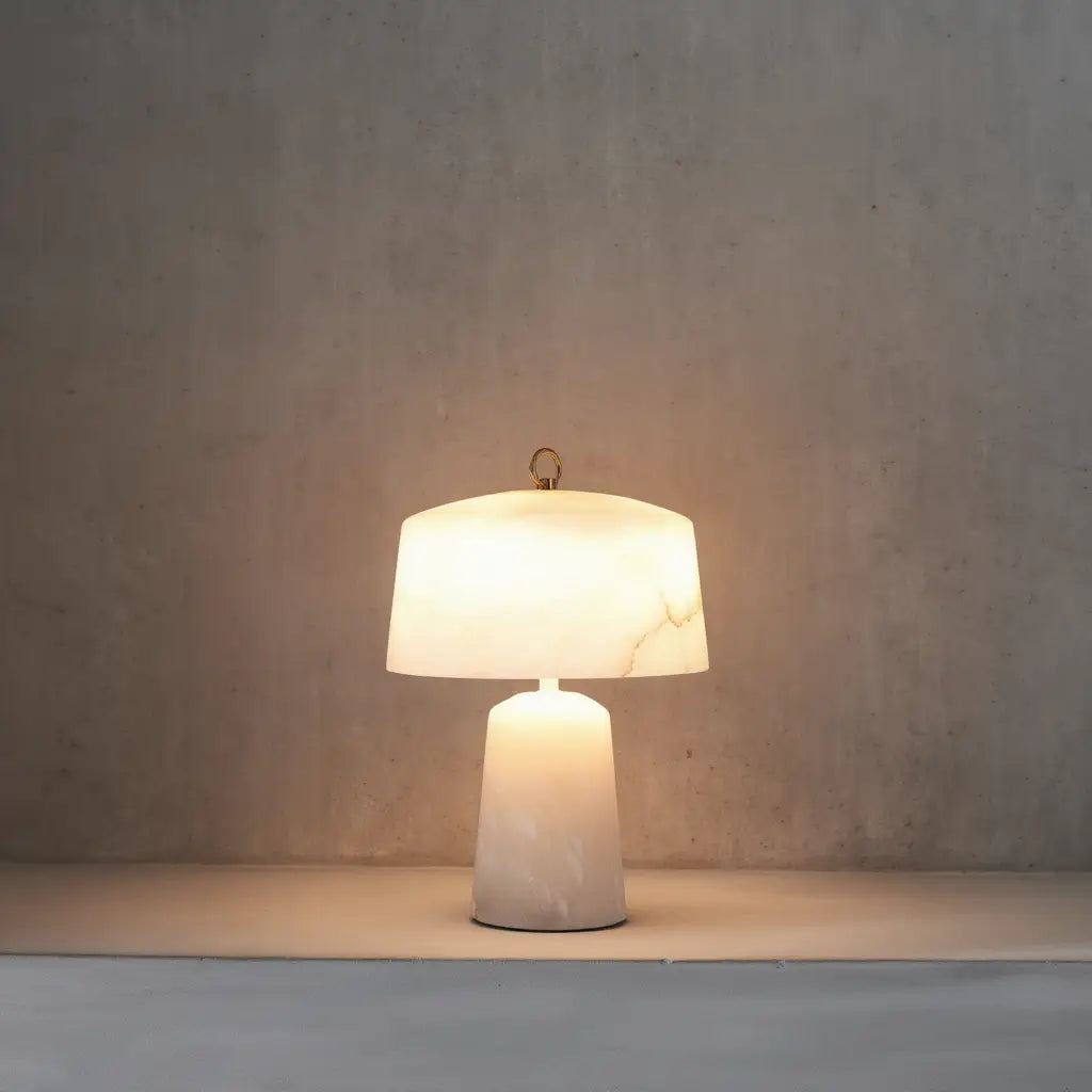 AlabasterGlow | Élégante Lampe de Table Moderne en Albâtre Lumsky