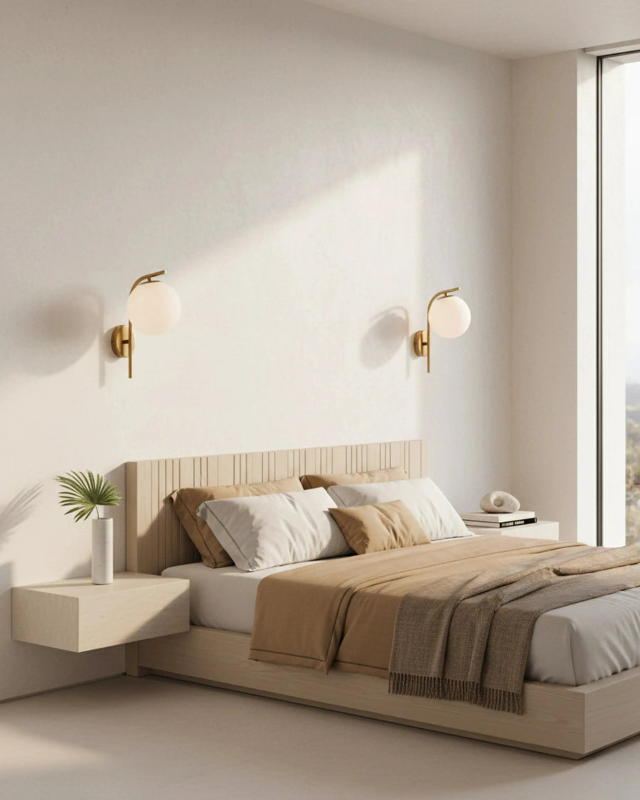 Cesis Wall Light – gold or black – Lumsky