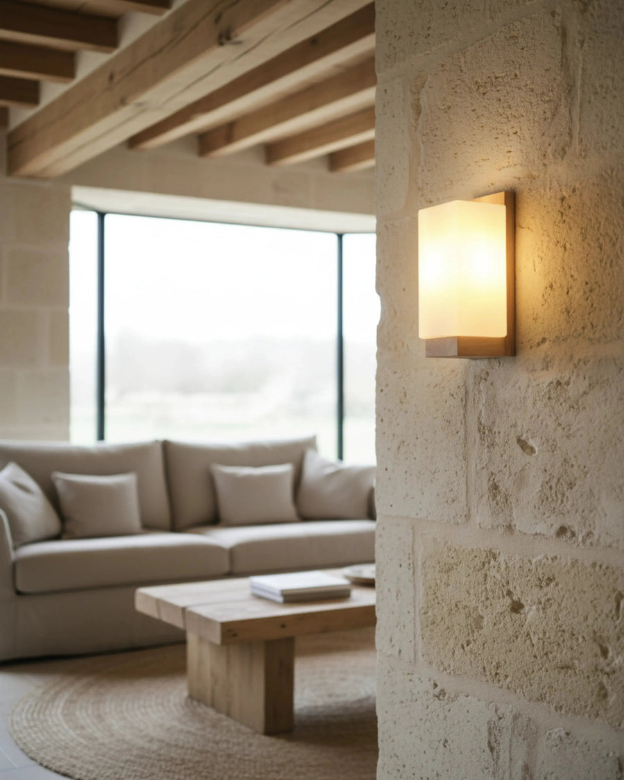Epiv Wall Light – natural wood – Lumsky