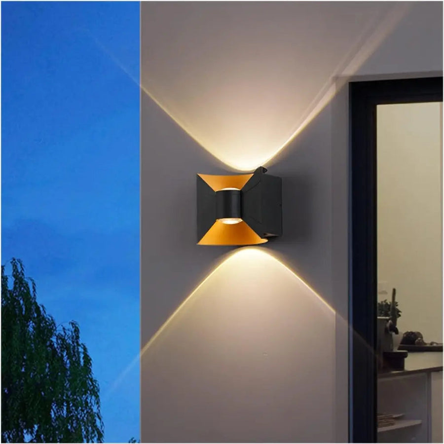 Twin Beam Outdoor Wall Light – black & gold – Lumsky