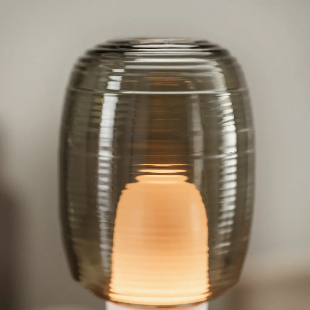 VerreLu | Élégante Lampe de Table Moderne en Verre et Métal Lumsky