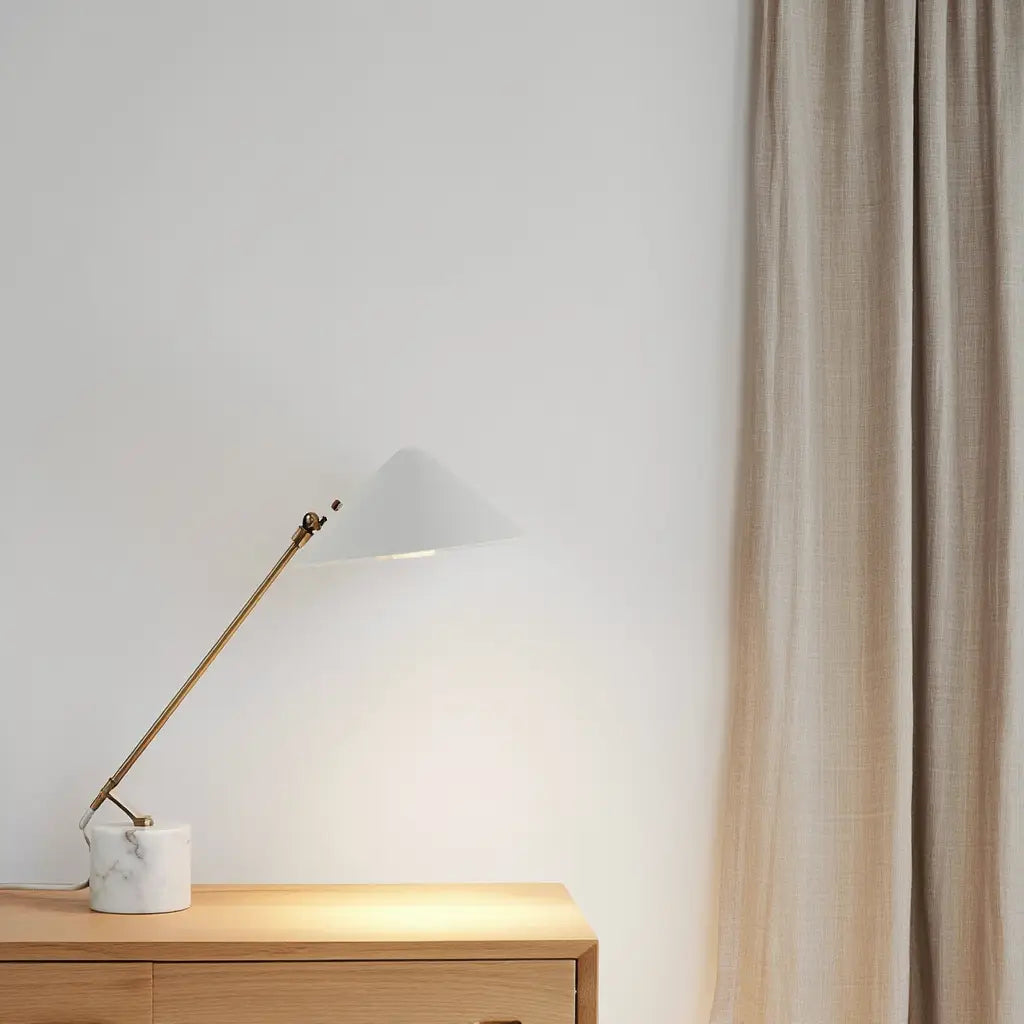 LampMarbre | Élégante Lampe de Table en Métal et Marbre Design Moderne Lumsky