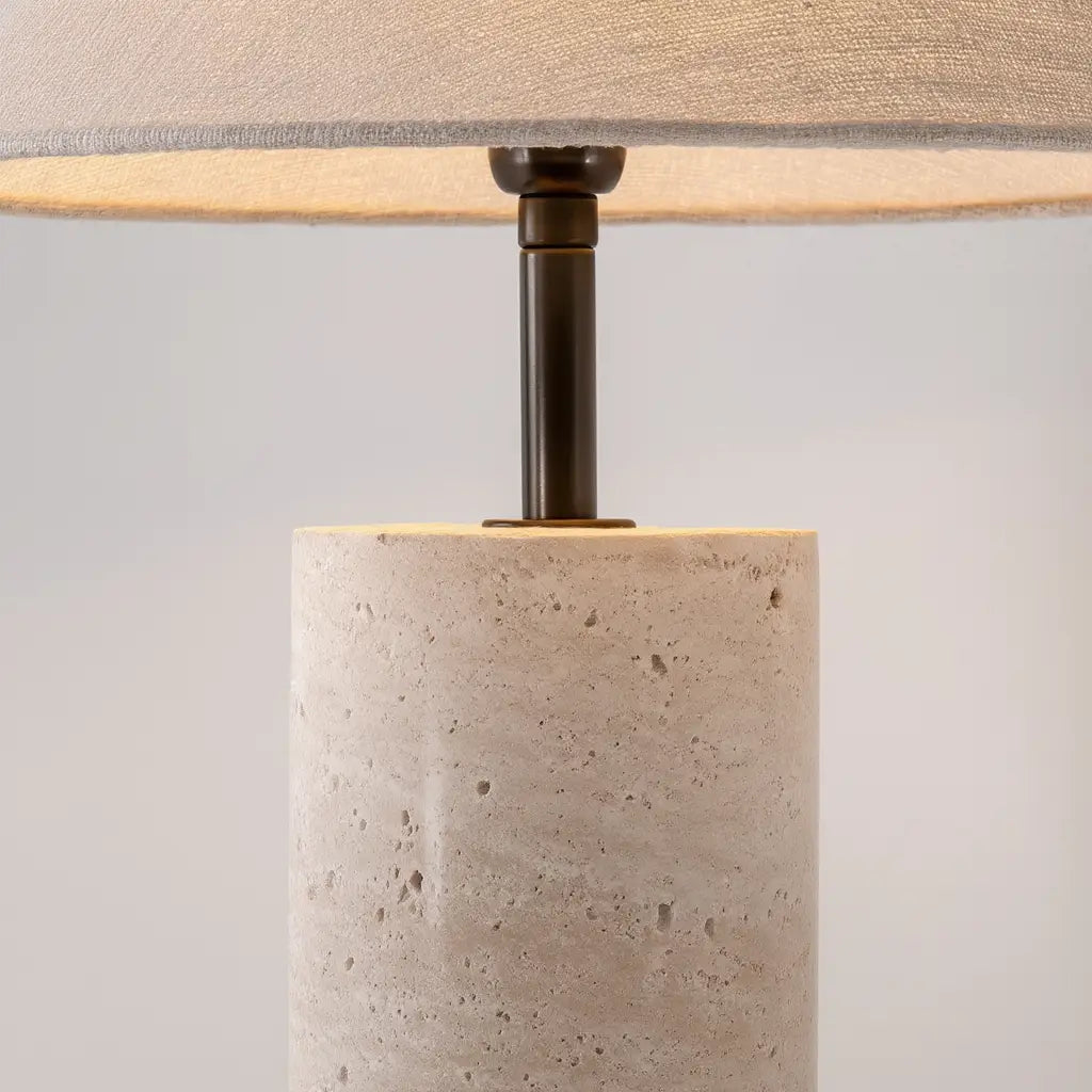 MarbleGlow | Élégante Lampe de Table en Travertin et Lin Lumsky