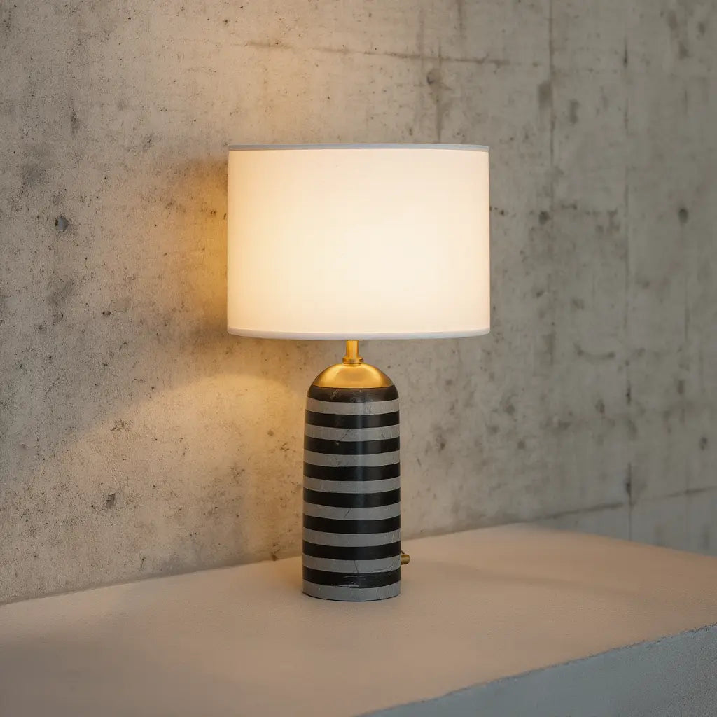 MarbleGlow | Élégante Lampe de Table en Marbre Moderne et Chic Lumsky